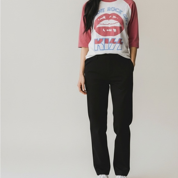 Kiss Long Sleeve Shirt by Junk Food - Pink and White - Picture 5 of 5